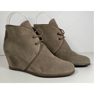 Stuart Weitzman Taupe Suede Wedge Ankle Boots Made in Spain Size 8 M